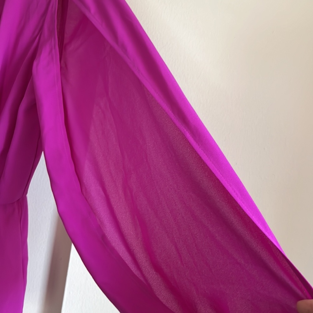NWT Express fuchsia blouse - Picture 4 of 5